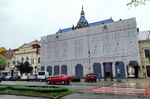 Közeledik a régi központ felújítása. Hamarosan körbekerítik a parkot