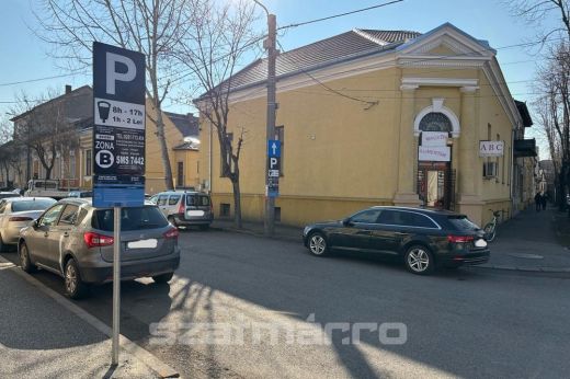 Már zajlik a parkolóhelyek felfestése