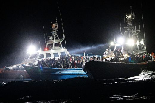 Rekordszámban érkeznek a migránsok Európába – fogytán a mediterrán államok védelmi kerete és a lakosság türelme
