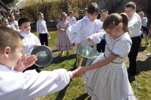 Húsvéti szokások és tojásfestés az avasújvárosi falumúzeum udvarán - Képgaléria