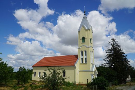 Megújult Berend református temploma