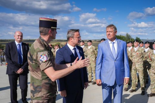 Iohannis: a román határtól 800 méterre zajlottak az orosz támadások