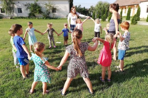 Össz-hang-játék - zenei foglalkozásra várják a kicsiket Csomaközön