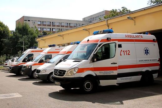 600 új mentőautó vásárlásával enyhítené a mentőszolgálatokra nehezedő terhet a kormány