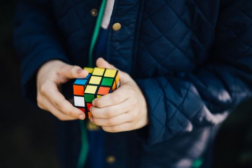 A fél évszázados Rubik-kockával népszerűsítik a magyar tudományt Bukarestben