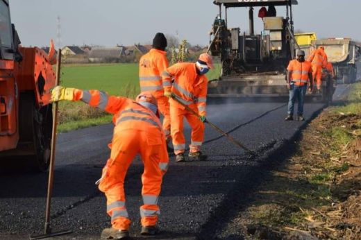 Halmi. Újabb hét kilométer mezei utat fognak leaszfaltozni