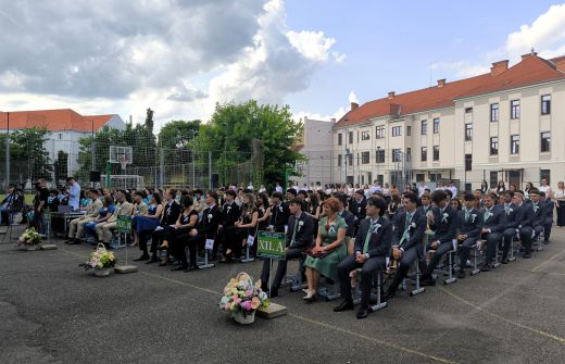 Utoljára szólt a csengő. Több mint 130 diák búcsúzott a Kölcsey Ferenc Főgimnáziumtól