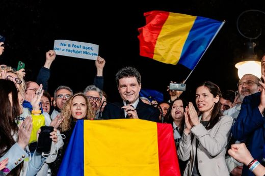 Macron felhívta Nicușor Dant, hogy gratuláljon neki választási győzelméhez