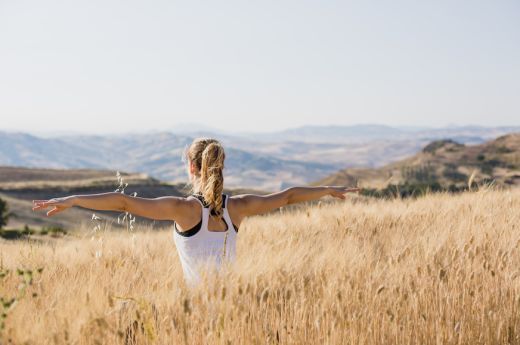 Napi horoszkóp: Szűz - Ma úgy érzed, egyszerre kell mindent kézben tartani