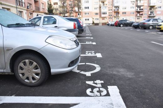 Rohamtempóban növekszik a 20 évnél idősebb autók aránya Szatmár megyében