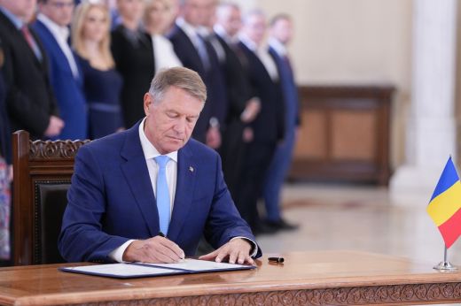 Kihirdette az államfő az új oktatási törvényeket