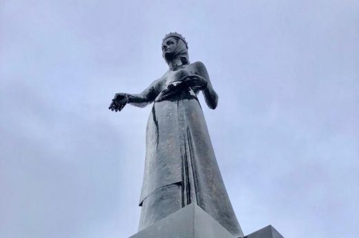 Szolgáló Szeretet Napja – Közös megemlékezés Szent Erzsébet szobránál
