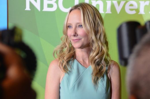 Még mindig életveszélyes állapotban van a hollywoodi színésznő