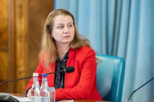 Ligia Deca: minden romániai iskolás számára fizikai jelenléttel kezdődik a tanév