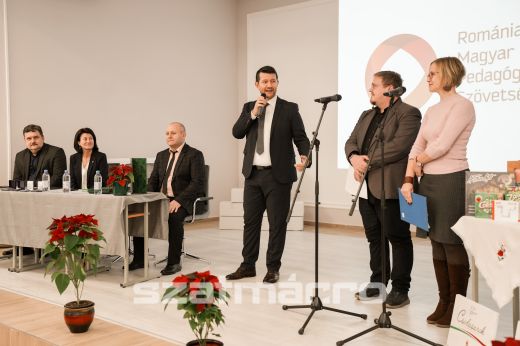 Pedagógusokat és diákokat díjazott Szatmárnémetiben a Romániai Magyar Pedagógusok Szövetsége - Képgaléria