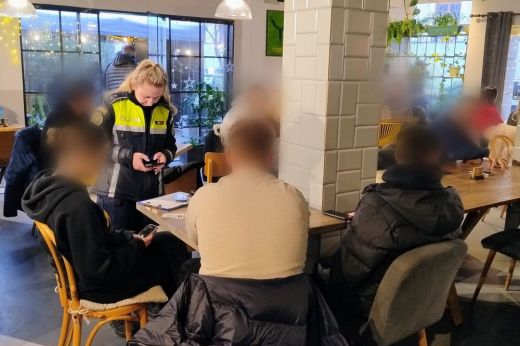 Suliban dohányzó és iskolakerülő diákokat azonosított a szatmári rendőrség
