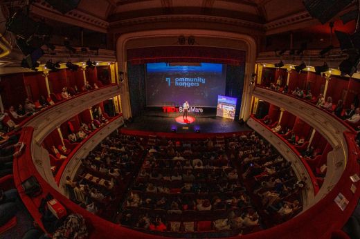 #LogOUT: Kapcsolj ki, hogy ismét jelen légy! Idén is neves előadók érkezik a TEDxSatuMare
