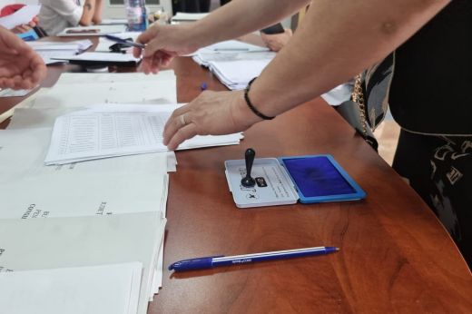 Választási incidensek: a szavazóházban dulakodott két férfi Terepen