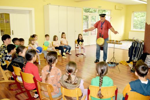 Együtt utaztak, együtt zenéltek, barátokra találtak