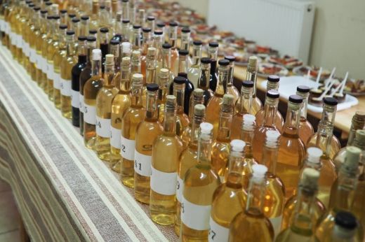 Hatvanhét mintát neveztek be a XXIII. Csanálosi Borversenyre