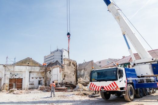 Folyamatban a Mihail Kogălniceanu utcai emeletes parkolóház munkálatai