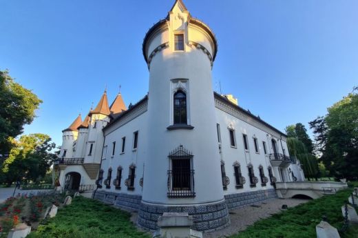 Négy kulturális este a Károlyi-kastély parkjában