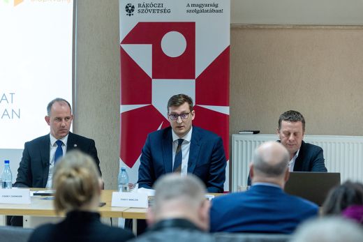 Szülőföldön magyarul: négyszeresére nő a támogatás