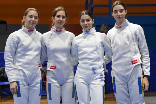 Junior vívó Eb: kilencedikek lettek a lányok. Ma újabb szatmári vívónak szurkolhatunk!