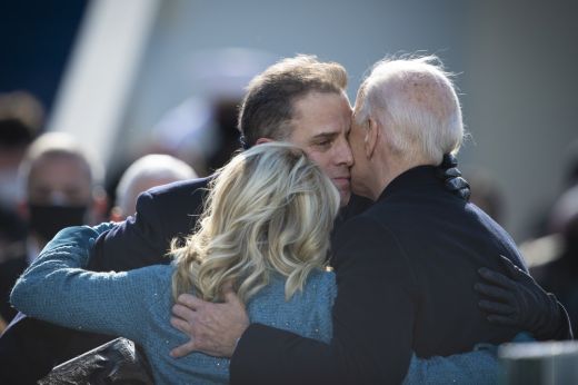 Vádat emeltek Joe Biden amerikai elnök fia ellen tiltott fegyverbirtoklás miatt