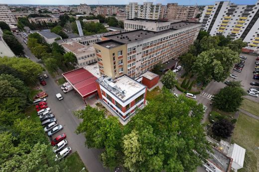 Napelemekkel csökkentik a szatmári kórház energiaköltségeit