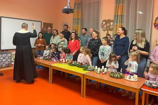 Adventi koszorú készítés a Hám János Óvodában