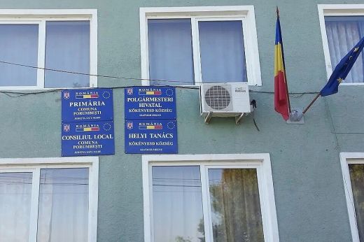 Kökényesd. Műfüves focipályát fognak építeni