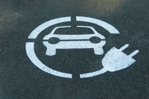 Tánczos: 500 millió lejes programmal támogatja a környezetvédelmi minisztérium az országos elektromosautó-töltőhálózat fejlesztését
