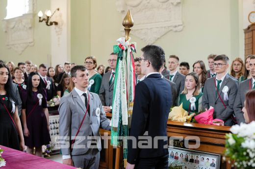 Áldásoddal megyünk! Elballagtak a Refi végzősei - Képgaléria