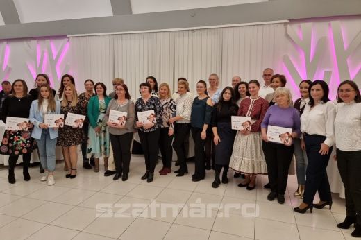 Tizenhatan indultak Szatmár Megye Tortájának címéért. Mezőteremi tortaköltemény nyert - KÉPGALÉRIA, VIDEÓ