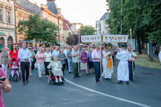 Úrnapja: Jézus olyan étel és ital lett számunkra, amellyel Isten bennünket formál át önmagává
