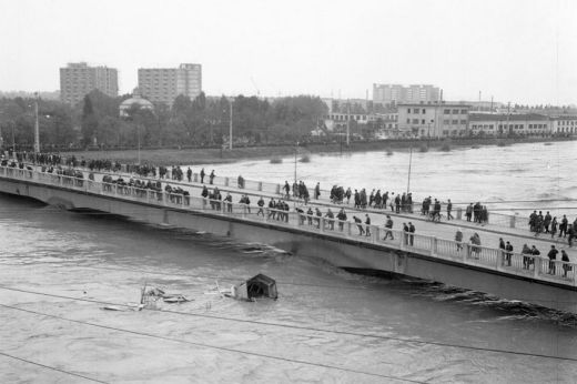 1970. május 14. – Közel hatezer család maradt fedél nélkül a mindent elsöprő ár miatt
