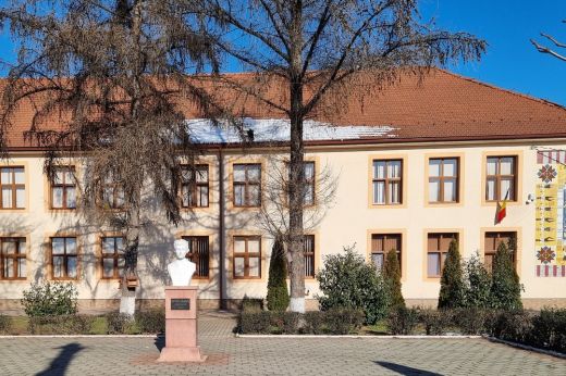 Sárközújlak. Közel hárommillió lejből modernizálják az iskolákat a településen