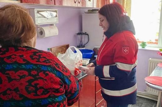 A Máltai Szeretetszolgálat HelpLine vonalán továbbra is kérhetnek segítséget a szatmári idősek