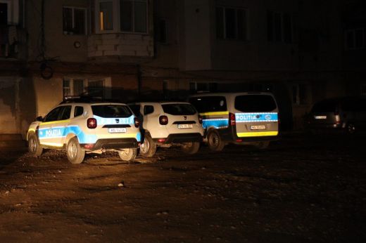 Rendőrök és csendőrök razziáztak csütörtök este Nagykárolyban