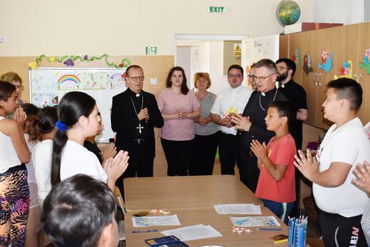 Pápai nunciusi látogatás a Caritas túrterebesi Szent Márton központjában