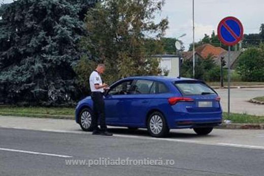 Hamis személyigazolvánnyal bukott le egy férfi a Pete közelében