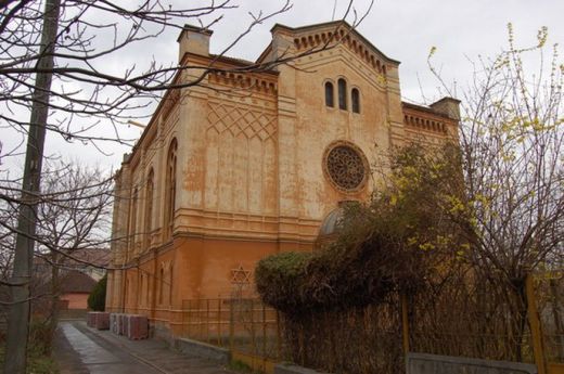 Gyilkosság történt Nagykárolyban. Téglával verhették agyon az áldozatot