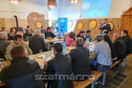 Első szőlészeti és borászati szakmai konferencia Szatmáron: mindenhol készíthető minőségi bor a megfelelő technológiával - Videó