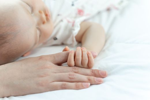 Felmérés: a kiskorú anyák egyharmada maga is kiskorú anyától született