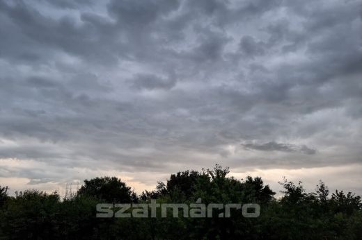Az ország nagy részén zivatarok várhatók, délen továbbra is hőség van