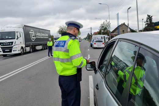 Hamis név megadásával próbálta palira venni a rendőröket