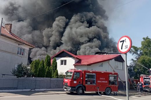 Büntetőeljárást indított a rendőrség a hulladékraktárban keletkezett tűz miatt