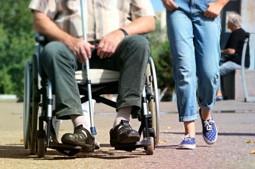 Korábban folyósítják a fogyatékkal élő személyeknek járó juttatásokat