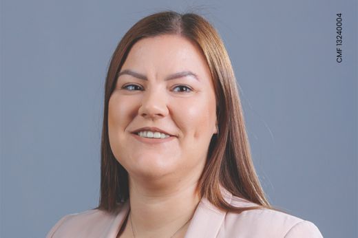 Véron Xénia: A vidék hangja és a hagyományok őrzője